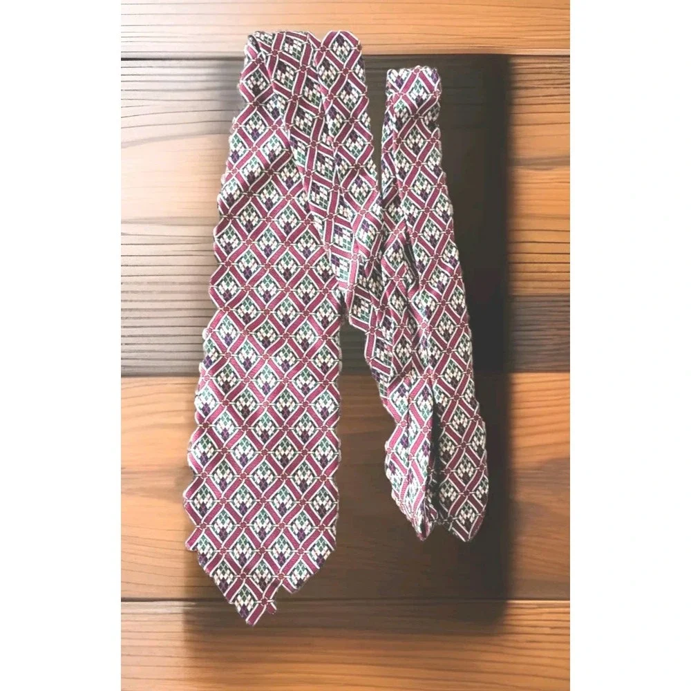 VINTAGE Paolo Gucci ITALY Men's Red Geometric Plaid Pattern Silk Neck Tie Luxury